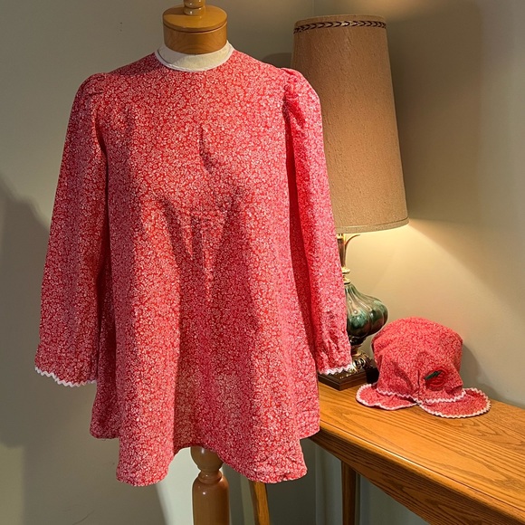 Vintage Strawberry Shortcake Costume - Picture 1 of 16